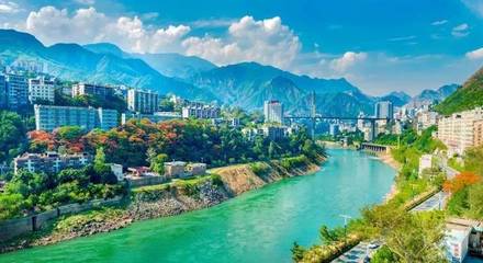 20年前滿江漂木,20年后滿目青山!昨天,攀枝花再次被全國(guó)觀眾關(guān)注